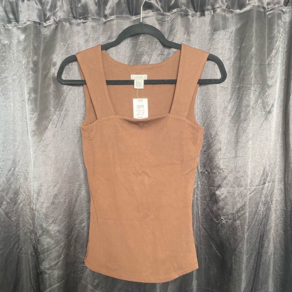 Caché Brown tank top